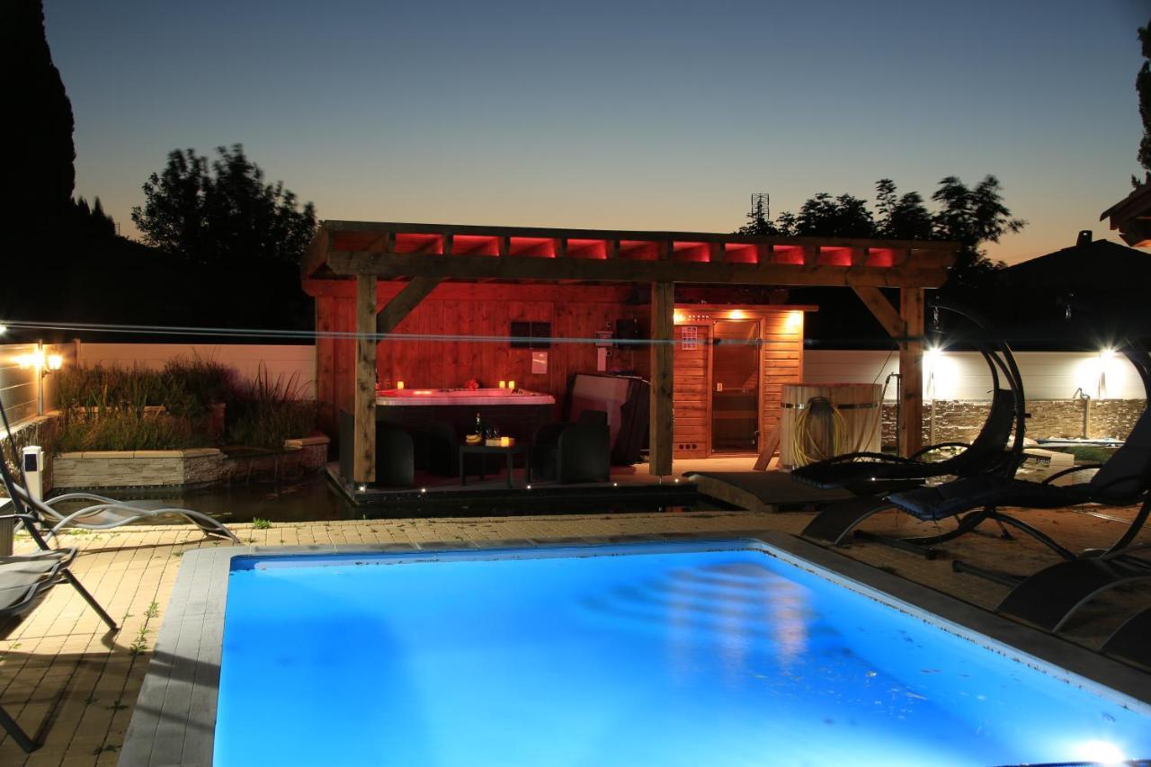 Chalet Mont Ventoux Et Chalet Vip Camaret-sur-Aigues Zewnętrze zdjęcie