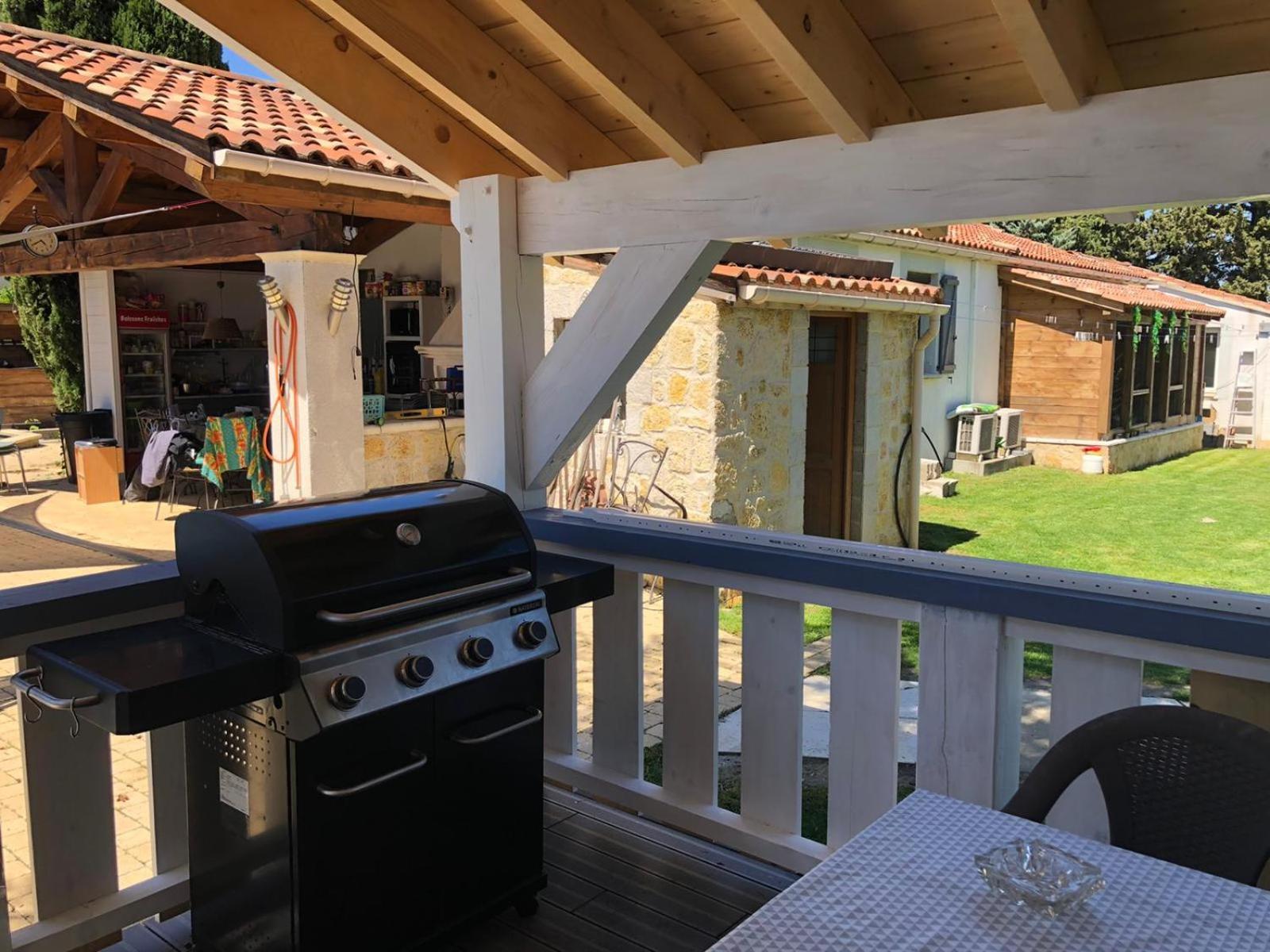 Chalet Mont Ventoux Et Chalet Vip Camaret-sur-Aigues Zewnętrze zdjęcie